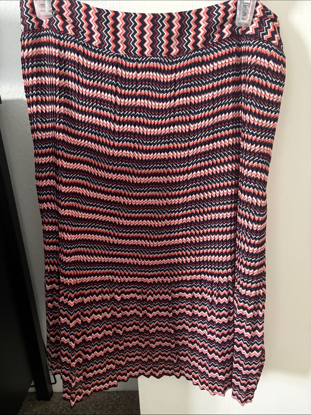 Navy and Pink Zigzag pleaded Midi Skirt
